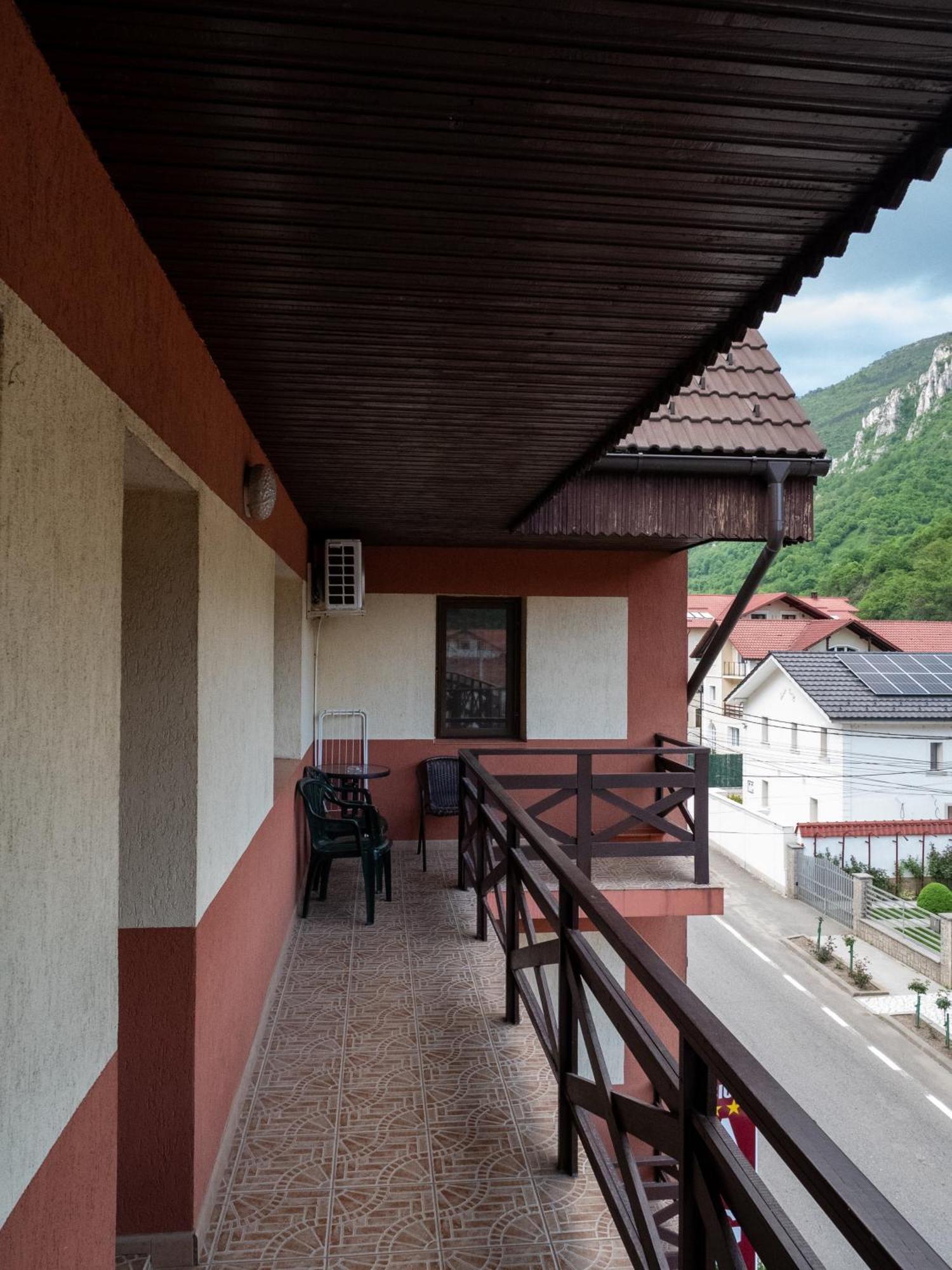 Guesthouse Magic Băile Herculane Εξωτερικό φωτογραφία