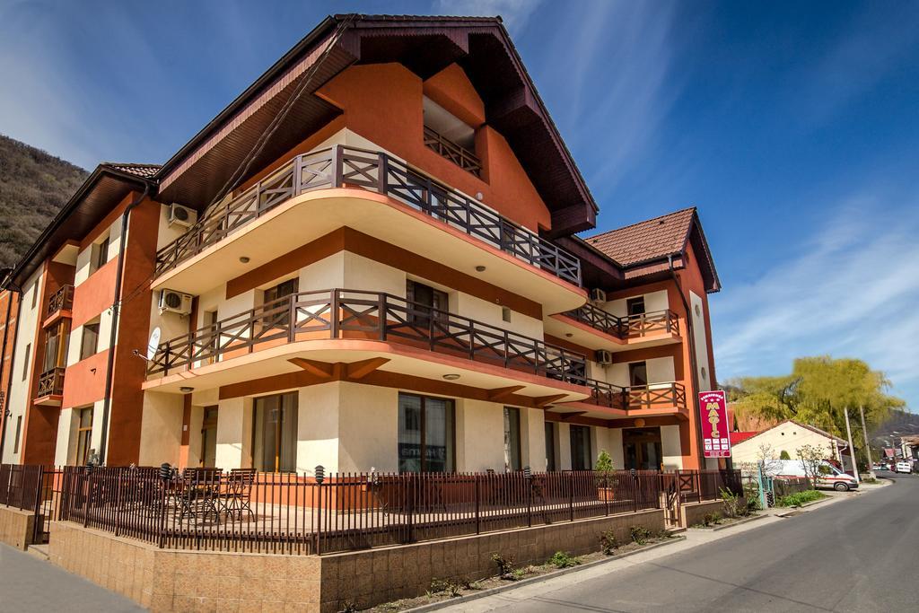 Guesthouse Magic Băile Herculane Εξωτερικό φωτογραφία